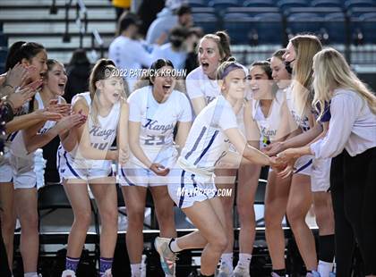 Thumbnail 2 in Lake Washington vs. Hermiston (WIAA 3A Round 2 State Playoff)  photogallery.