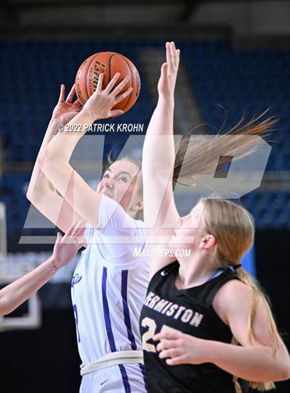 Thumbnail 1 in Lake Washington vs. Hermiston (WIAA 3A Round 2 State Playoff)  photogallery.