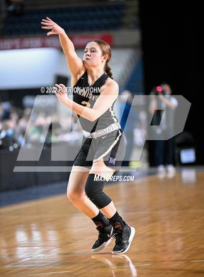 Thumbnail 3 in Lake Washington vs. Hermiston (WIAA 3A Round 2 State Playoff)  photogallery.