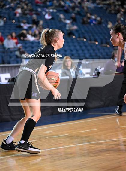Thumbnail 1 in Lake Washington vs. Hermiston (WIAA 3A Round 2 State Playoff)  photogallery.