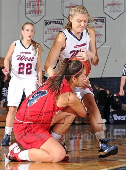 Thumbnail 1 in Smithtown East @ Smithtown West photogallery.