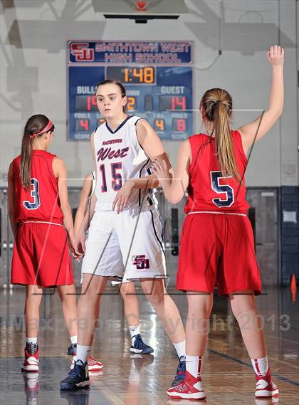 Thumbnail 3 in Smithtown East @ Smithtown West photogallery.