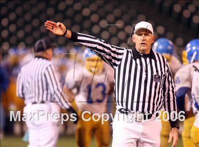 Thumbnail 3 in De La Salle vs Foothill (NCS 4A Final) photogallery.