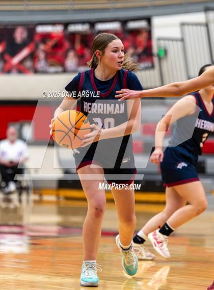 Thumbnail 2 in Herriman @ American Fork (UHSAA 6A First Round) photogallery.