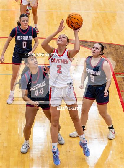 Thumbnail 1 in Herriman @ American Fork (UHSAA 6A First Round) photogallery.
