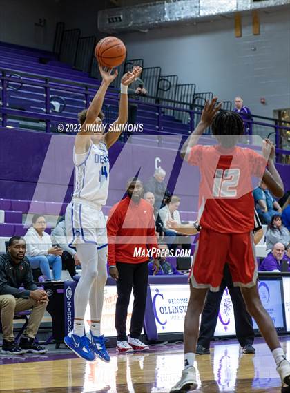 Thumbnail 1 in Quincy vs. Alton (Prairie Farms Holiday Classic) photogallery.