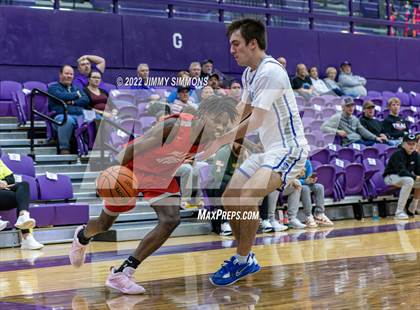 Thumbnail 1 in Quincy vs. Alton (Prairie Farms Holiday Classic) photogallery.