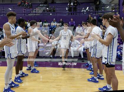 Thumbnail 1 in Quincy vs. Alton (Prairie Farms Holiday Classic) photogallery.