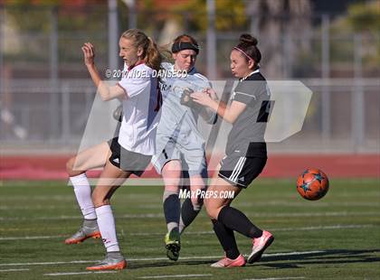 Thumbnail 2 in Aragon vs. Fremont photogallery.