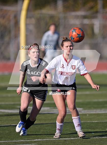 Thumbnail 3 in Aragon vs. Fremont photogallery.