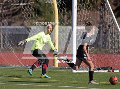 Thumbnail 2 in Aragon vs. Fremont photogallery.