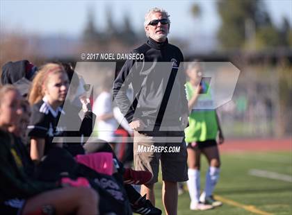 Thumbnail 3 in Aragon vs. Fremont photogallery.