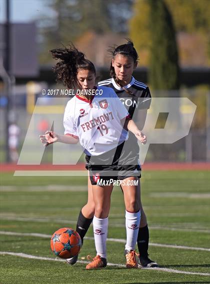 Thumbnail 1 in Aragon vs. Fremont photogallery.