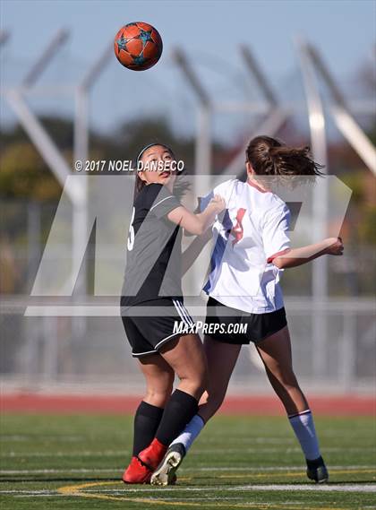 Thumbnail 1 in Aragon vs. Fremont photogallery.