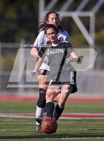 Thumbnail 3 in Aragon vs. Fremont photogallery.