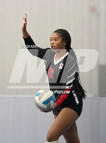 Thumbnail 3 in Plymouth vs. Grand Blanc (Motor City Power Series) photogallery.