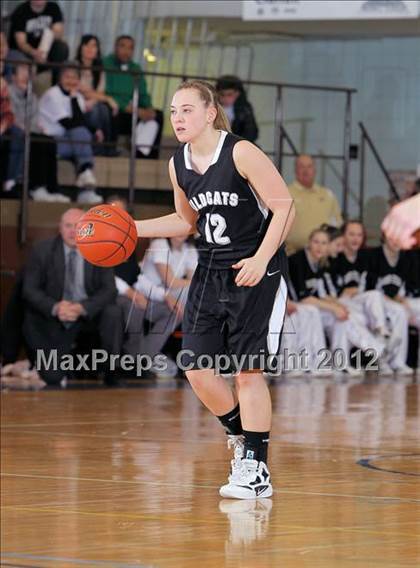 Thumbnail 3 in Homer-Center vs Clarion (PIAA Class A First Round) photogallery.