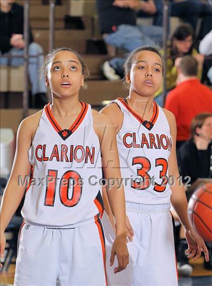 Thumbnail 3 in Homer-Center vs Clarion (PIAA Class A First Round) photogallery.