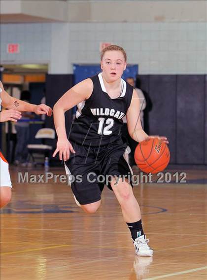 Thumbnail 2 in Homer-Center vs Clarion (PIAA Class A First Round) photogallery.