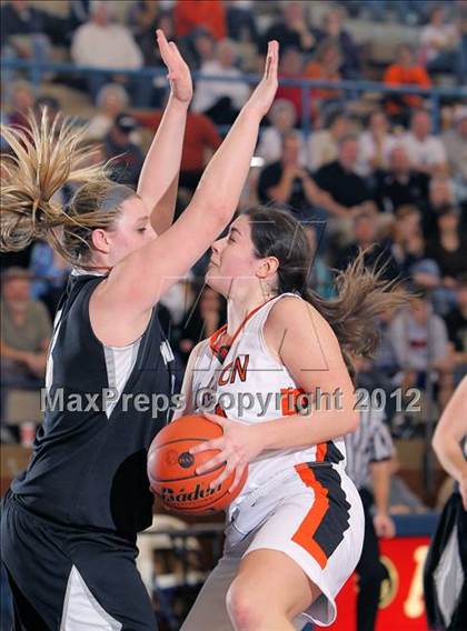 Thumbnail 1 in Homer-Center vs Clarion (PIAA Class A First Round) photogallery.