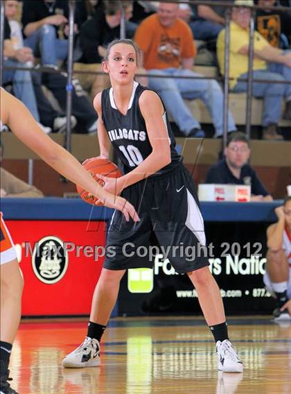 Thumbnail 3 in Homer-Center vs Clarion (PIAA Class A First Round) photogallery.