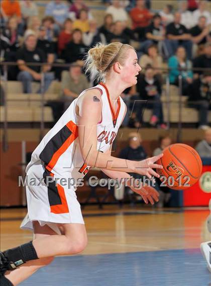 Thumbnail 3 in Homer-Center vs Clarion (PIAA Class A First Round) photogallery.