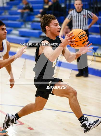 Thumbnail 3 in Green Mountain v Broomfield (Boulder Valley Invitational) photogallery.
