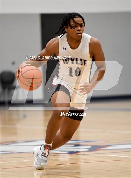 Thumbnail 1 in Wylie vs Plano East (Allen Eagle In-N-Out Holiday Tournament) photogallery.