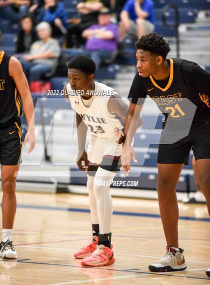 Thumbnail 3 in Wylie vs Plano East (Allen Eagle In-N-Out Holiday Tournament) photogallery.