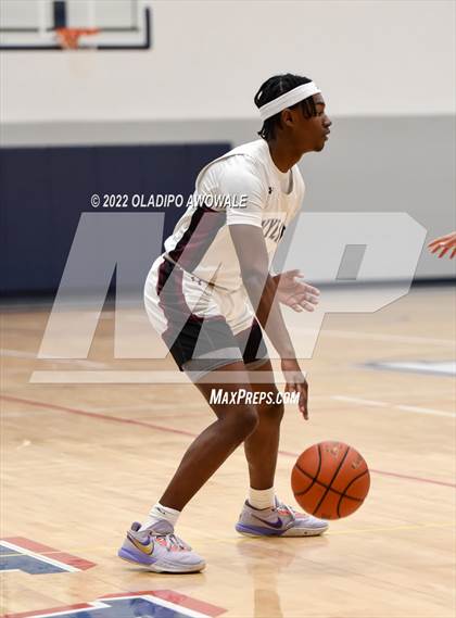 Thumbnail 2 in Wylie vs Plano East (Allen Eagle In-N-Out Holiday Tournament) photogallery.