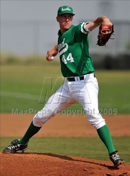 Thumbnail 1 in Upland @ Los Osos photogallery.