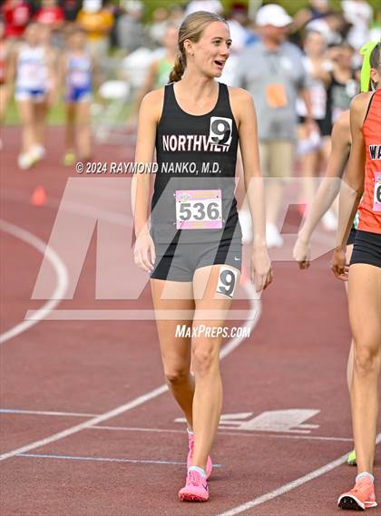 Thumbnail 1 in IHSAA Final (800 Meter)  photogallery.