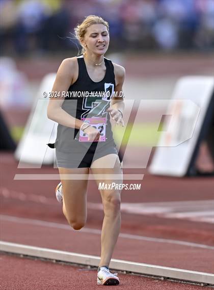 Thumbnail 2 in IHSAA Final (800 Meter)  photogallery.
