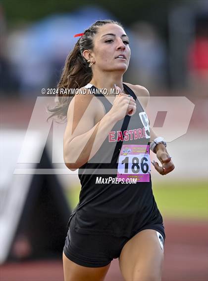 Thumbnail 2 in IHSAA Final (800 Meter)  photogallery.