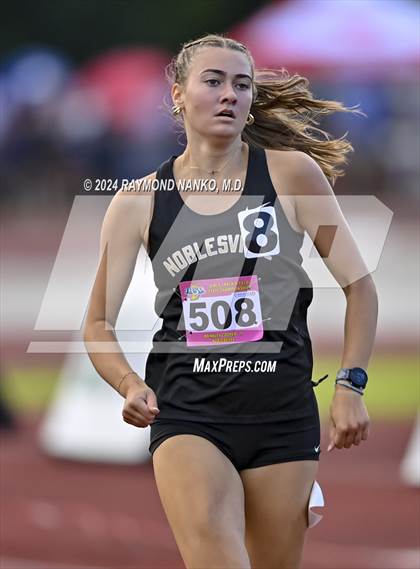 Thumbnail 1 in IHSAA Final (800 Meter)  photogallery.