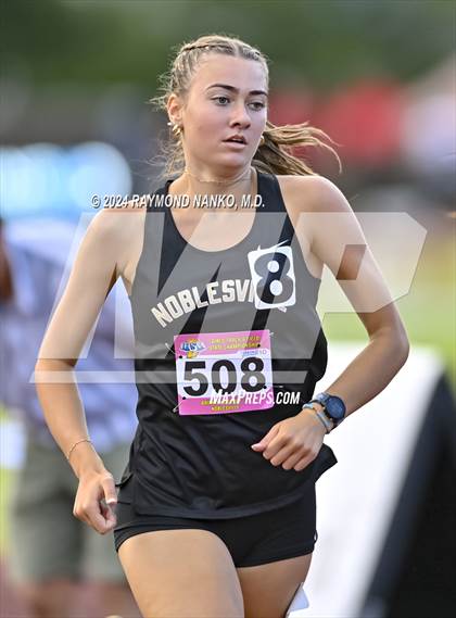 Thumbnail 1 in IHSAA Final (800 Meter)  photogallery.