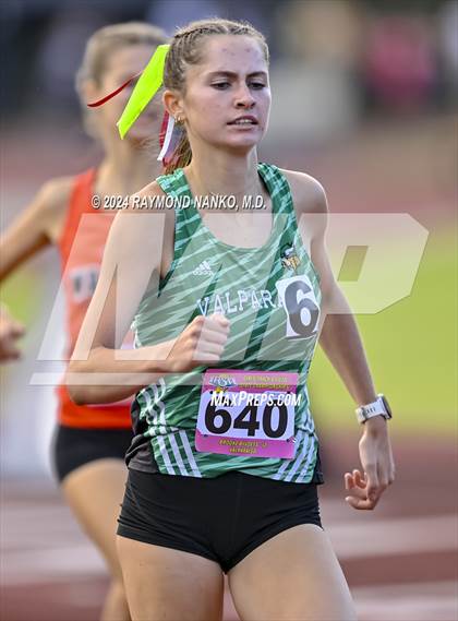 Thumbnail 1 in IHSAA Final (800 Meter)  photogallery.