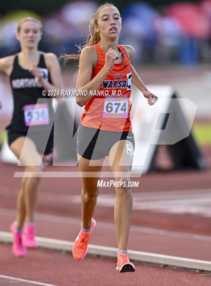 Thumbnail 1 in IHSAA Final (800 Meter)  photogallery.