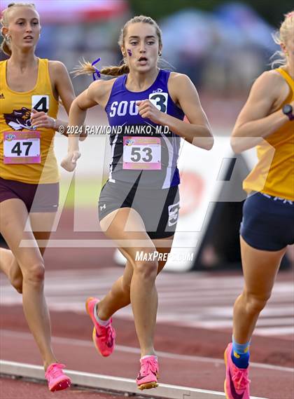 Thumbnail 1 in IHSAA Final (800 Meter)  photogallery.