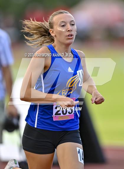 Thumbnail 3 in IHSAA Final (800 Meter)  photogallery.