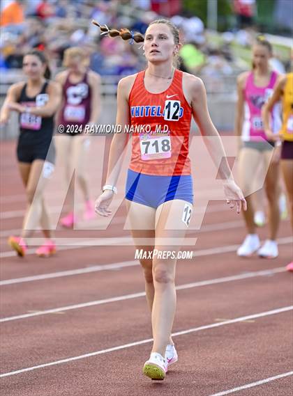 Thumbnail 1 in IHSAA Final (800 Meter)  photogallery.