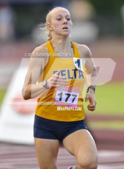 Thumbnail 3 in IHSAA Final (800 Meter)  photogallery.
