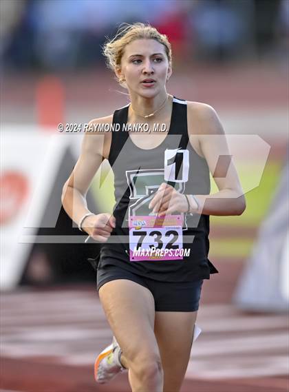 Thumbnail 2 in IHSAA Final (800 Meter)  photogallery.