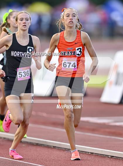 Thumbnail 2 in IHSAA Final (800 Meter)  photogallery.
