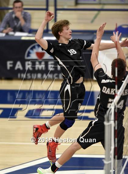 Thumbnail 2 in Oak Park vs Valencia (CIF-SS D2 Final) photogallery.