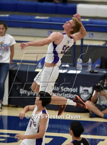 Thumbnail 3 in Oak Park vs Valencia (CIF-SS D2 Final) photogallery.