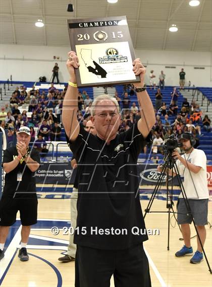 Thumbnail 2 in Oak Park vs Valencia (CIF-SS D2 Final) photogallery.