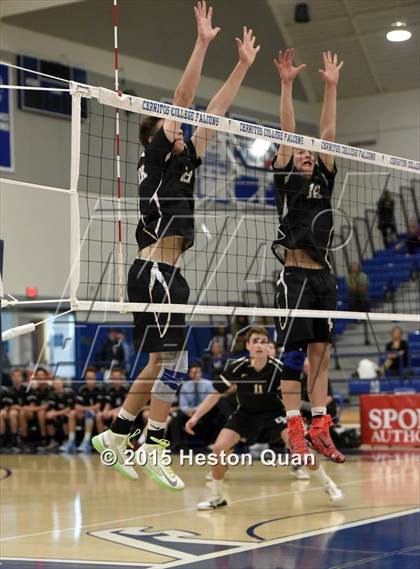 Thumbnail 3 in Oak Park vs Valencia (CIF-SS D2 Final) photogallery.