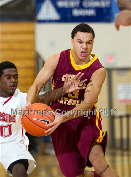 Thumbnail 1 in Riverside vs. Central Catholic (Les Schwab Invitational) photogallery.