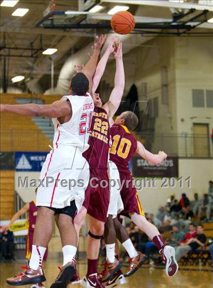 Thumbnail 3 in Riverside vs. Central Catholic (Les Schwab Invitational) photogallery.